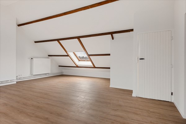 Photo - For rent: THIS COMPLETELY RENOVATED, READY-TO-MOVE-IN TOP-OF-THE-RANGE PROPERTY WITH OVER 5 BEDROOMS IS NOW AVAILABLE TO RENT!